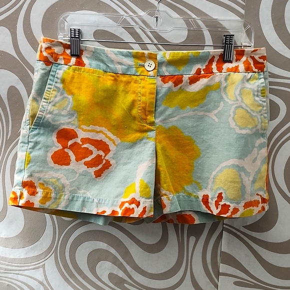 Loft Floral Shorts - Picture 1 of 3